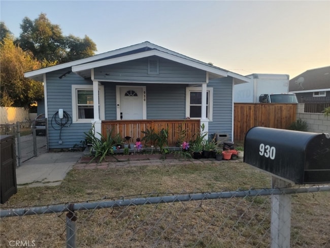 property at 930 E Elma St