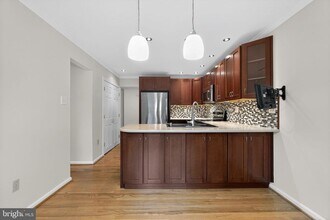 4 Stirling Ct in Chesterbrook, PA - Building Photo - Building Photo