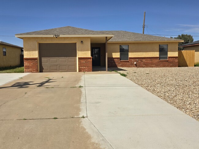 1904 Debra St in Clovis, NM - Building Photo - Building Photo