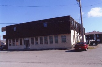 1100 Lincoln Hwy in North Versailles, PA - Building Photo - Building Photo
