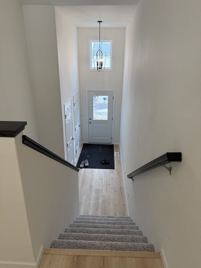 1709 Tobi Ln in Grand Forks, ND - Building Photo - Building Photo