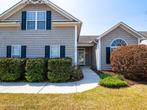 115 Mulberry Cir in Hampstead, NC - Building Photo - Building Photo