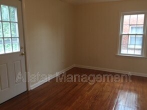 330 E 211th St in Euclid, OH - Building Photo - Building Photo