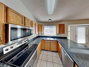 1438 2425 W in Layton, UT - Building Photo - Building Photo