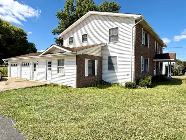 641 Browns Ferry Rd in Carmichaels, PA - Building Photo - Building Photo