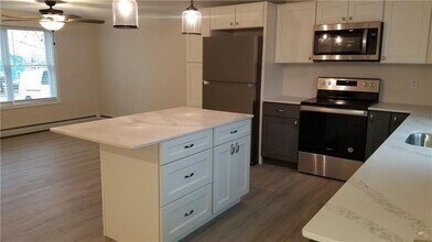 8 Deluca St in Johnston, RI - Building Photo - Building Photo