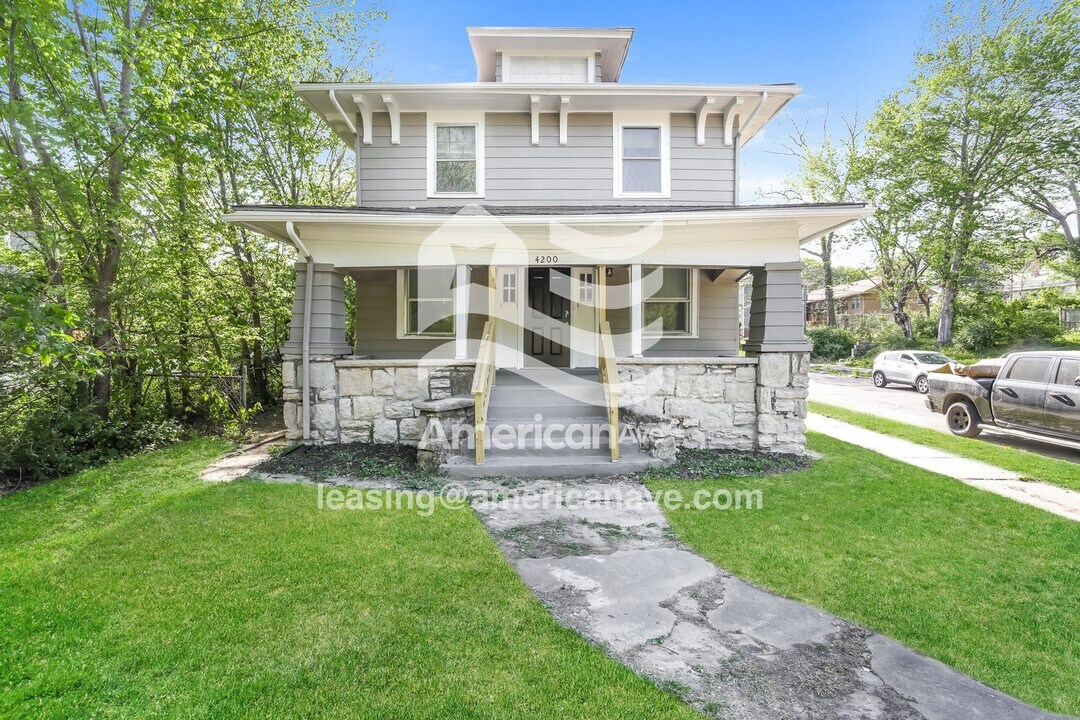4200 Benton Blvd in Kansas City, MO - Building Photo