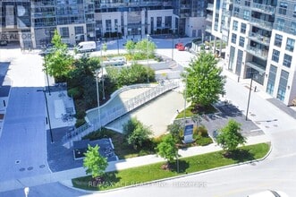 20 Meadowglen Pl in Toronto, ON - Building Photo - Building Photo