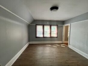 2146 S Aldrich St in Milwaukee, WI - Building Photo - Building Photo