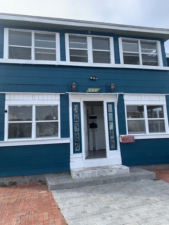 808 S Grandview Ave in Daytona Beach, FL - Building Photo