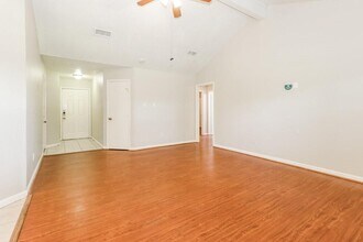 11711 Spruce Mountain Dr in Houston, TX - Building Photo - Building Photo