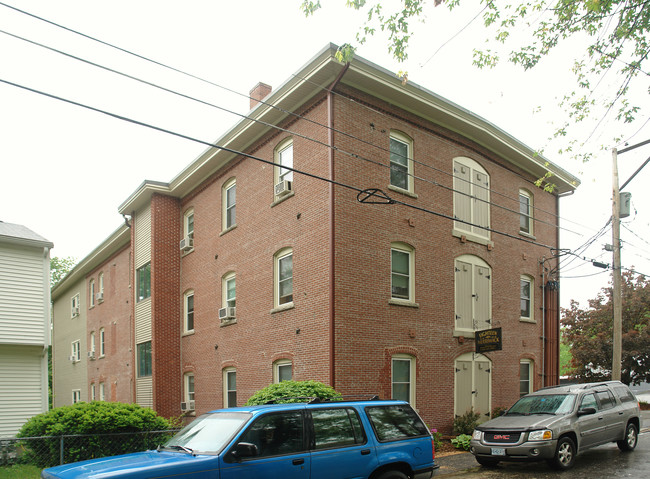 Eighteen Merrimack in Nashua, NH - Building Photo - Building Photo