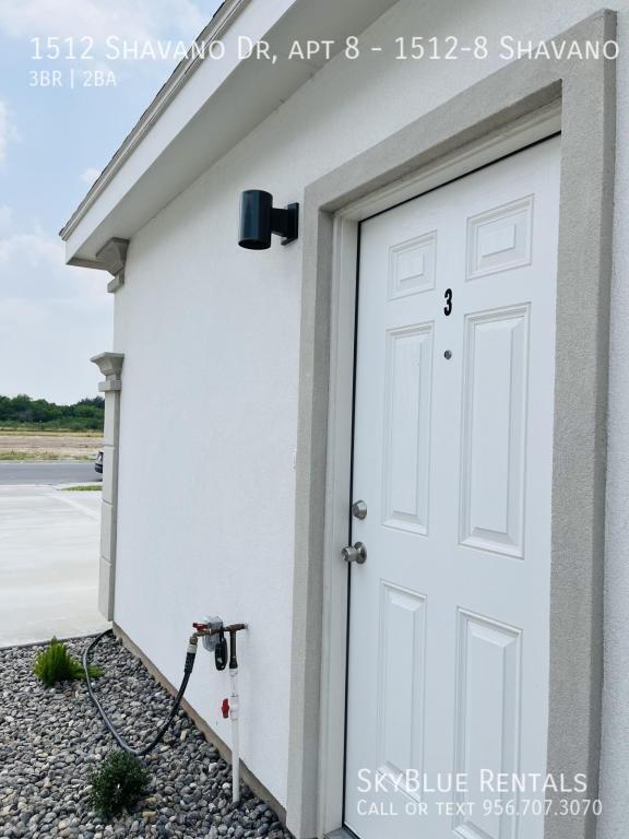 property at 1512 Shavano Dr