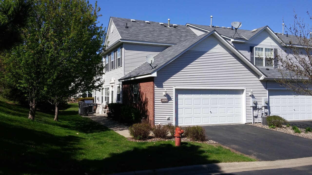 14383 Banyan Ln in Rosemount, MN - Building Photo