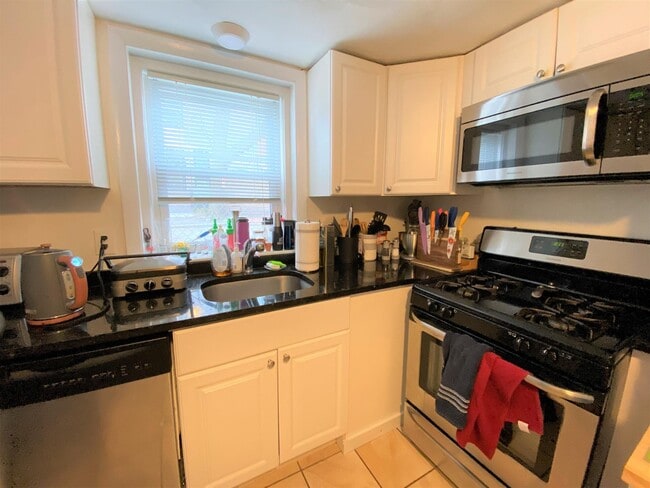 93 Lincoln St, Unit 1