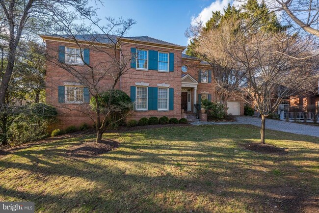 property at 7902 Sandalfoot Dr