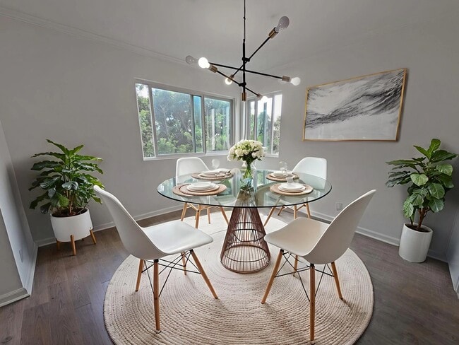 118 S Wetherly Dr in Los Angeles, CA - Foto de edificio - Building Photo