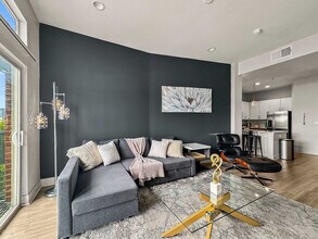 310 N Malcolm X Blvd in Dallas, TX - Building Photo - Building Photo
