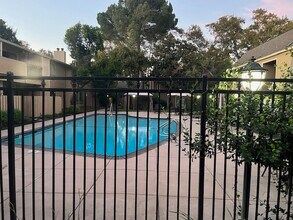 9025 Alcosta Blvd, Unit 242 in San Ramon, CA - Building Photo - Building Photo