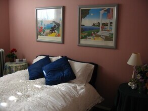 2732 Eldridge Ave, Unit Suite #101 in Bellingham, WA - Building Photo - Building Photo