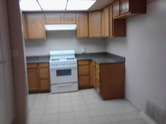 101 W Olive Ave in La Habra, CA - Building Photo - Building Photo