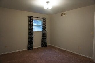 11 Maple Ct in Chelsea, MI - Building Photo - Building Photo