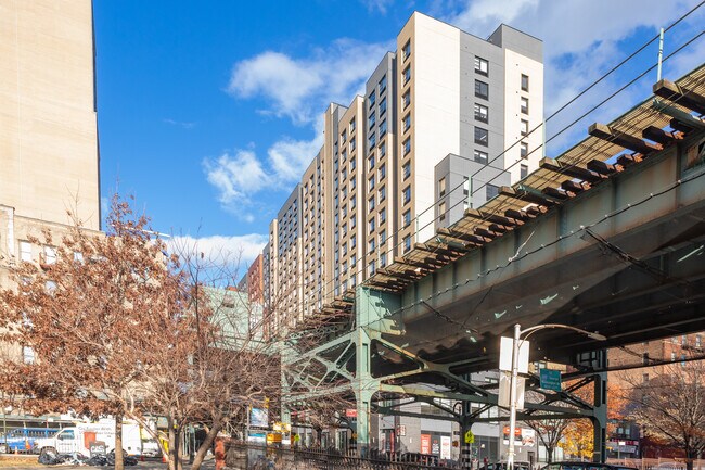 River Crest in Bronx, NY - Building Photo - Building Photo