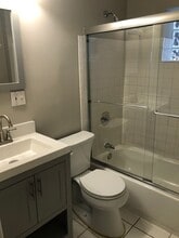 1107 N Western Ave, Unit 1 in Chicago, IL - Building Photo - Building Photo