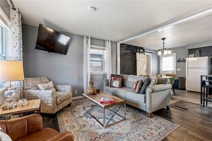 110 SE 13th St in Bentonville, AR - Building Photo