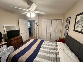 1201 Laurel Ave, Unit 106 in Knoxville, TN - Foto de edificio - Building Photo