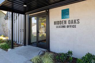 Hidden Oaks Apartments in Portland, OR - Foto de edificio - Building Photo