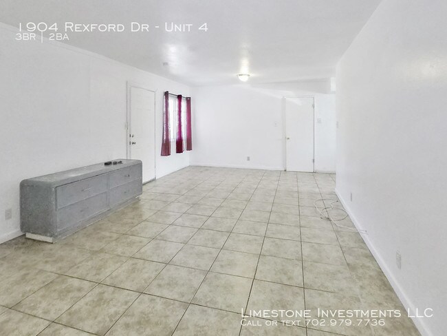 1904 Rexford Dr-Unit -Unit 4 in Las Vegas, NV - Foto de edificio - Building Photo
