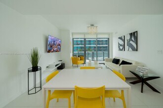 1300 S Miami Ave, Unit 1507 in Miami, FL - Building Photo - Building Photo