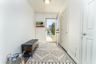 2783 Au Gres River Dr in Fowlerville, MI - Building Photo - Building Photo