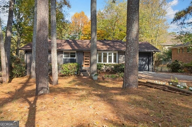 property at 2958 Harcourt Dr