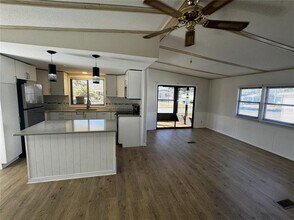 1003 Oren Ave in Lady Lake, FL - Building Photo - Building Photo