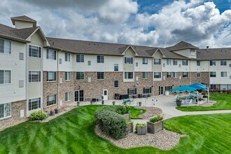 Copper Shores Village in Des Moines, IA - Building Photo - Building Photo