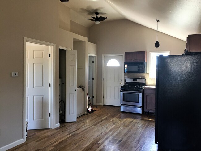 1170 S Navajo St in Denver, CO - Building Photo - Building Photo