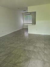 1365 NE 111th St in Miami, FL - Building Photo - Building Photo