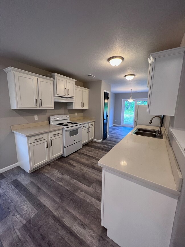 property at 2075 SW Buchanan St