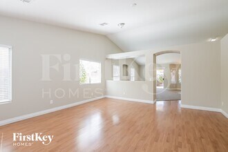 811 Mesa Pine Ct in Henderson, NV - Foto de edificio - Building Photo