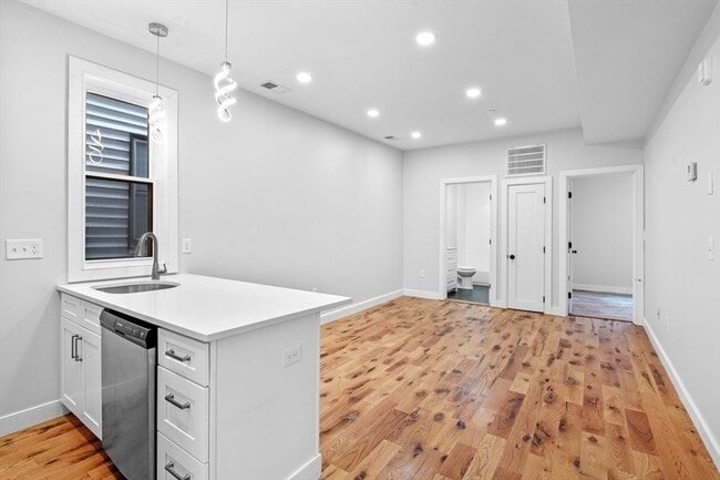 283 Chelsea St in Boston, MA - Building Photo - Building Photo