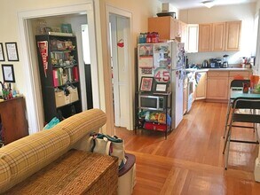 592 Washington St in Brookline, MA - Building Photo - Building Photo