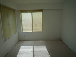 333 Allison St in Coquitlam, BC - Building Photo - Building Photo