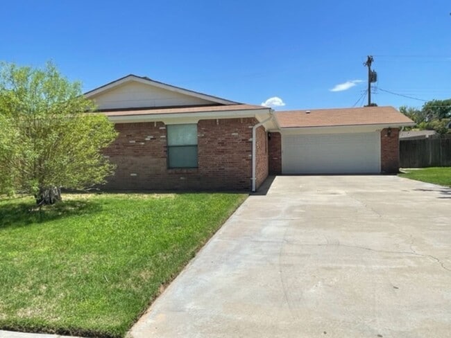 property at 2305 W Bullock Ave