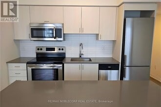 155 William Duncan Rd in Toronto, ON - Building Photo - Building Photo