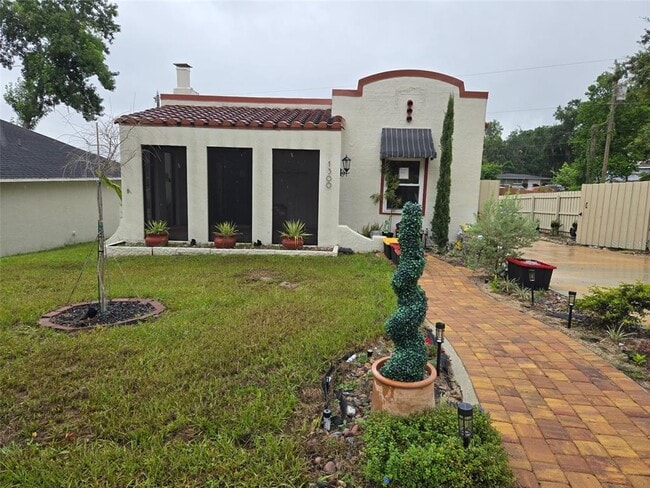 property at 1300 6th St
