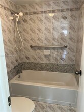 295 NW 72nd Ave in Miami, FL - Building Photo - Building Photo