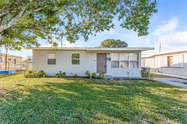 property at 1320 7th St
