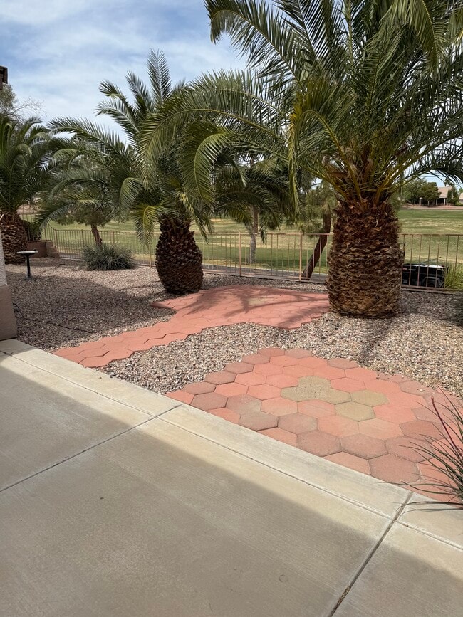 2110 Poppywood Ave in Henderson, NV - Building Photo - Building Photo
